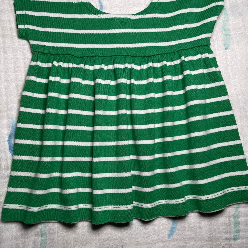 - Hanna Andersson Dress / Top. Size 70 (6-12 months). Excellent condition